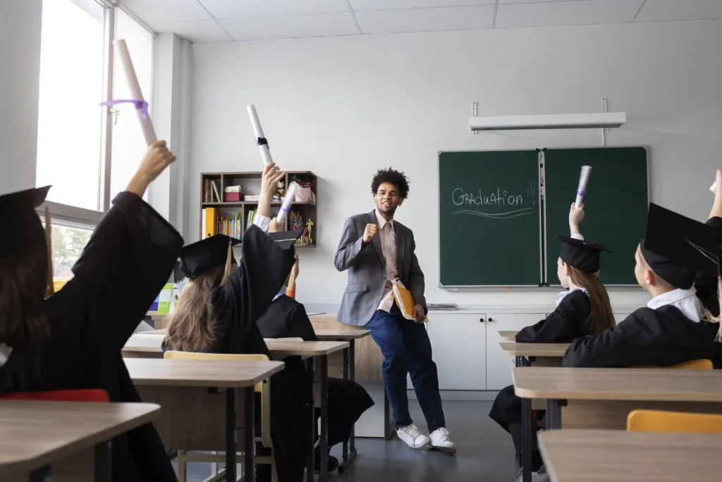 วุฒิปริญญาตรีคืออะไร? เข้าใจง่าย ใช้ทำอะไรได้บ้างในชีวิตการทำงาน 3 วุฒิปริญญาตรีคืออะไร? เข้าใจง่าย ใช้ทำอะไรได้บ้างในชีวิตการทำงาน