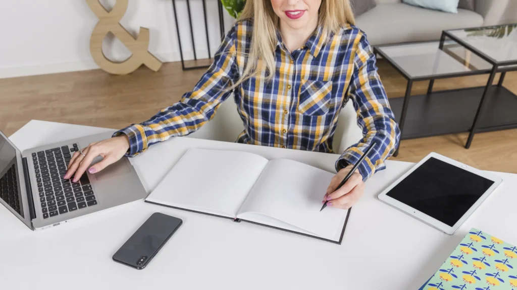 วุฒิปริญญาโทคืออะไร? เรียนอะไร ได้อะไร และคุ้มค่าหรือไม่